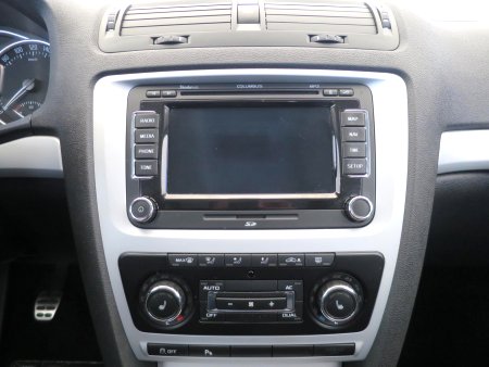 Škoda Octavia Scout, 2011 - pohled č. 13