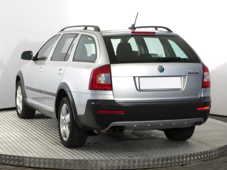 Škoda Octavia Scout, 2011 - pohled č. 5