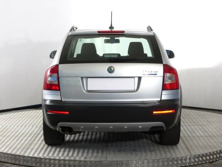 Škoda Octavia Scout, 2011 - pohled č. 6