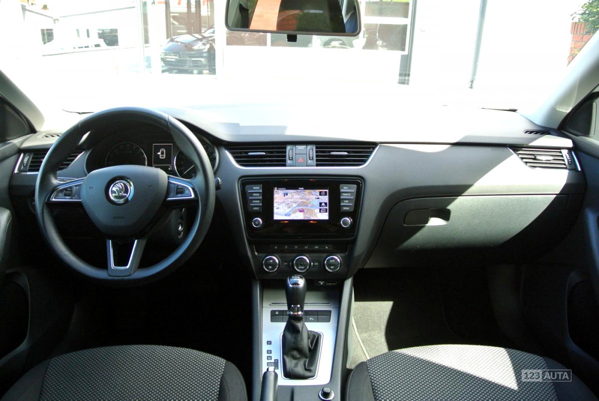 Škoda Octavia, 2013 - pohled č. 10