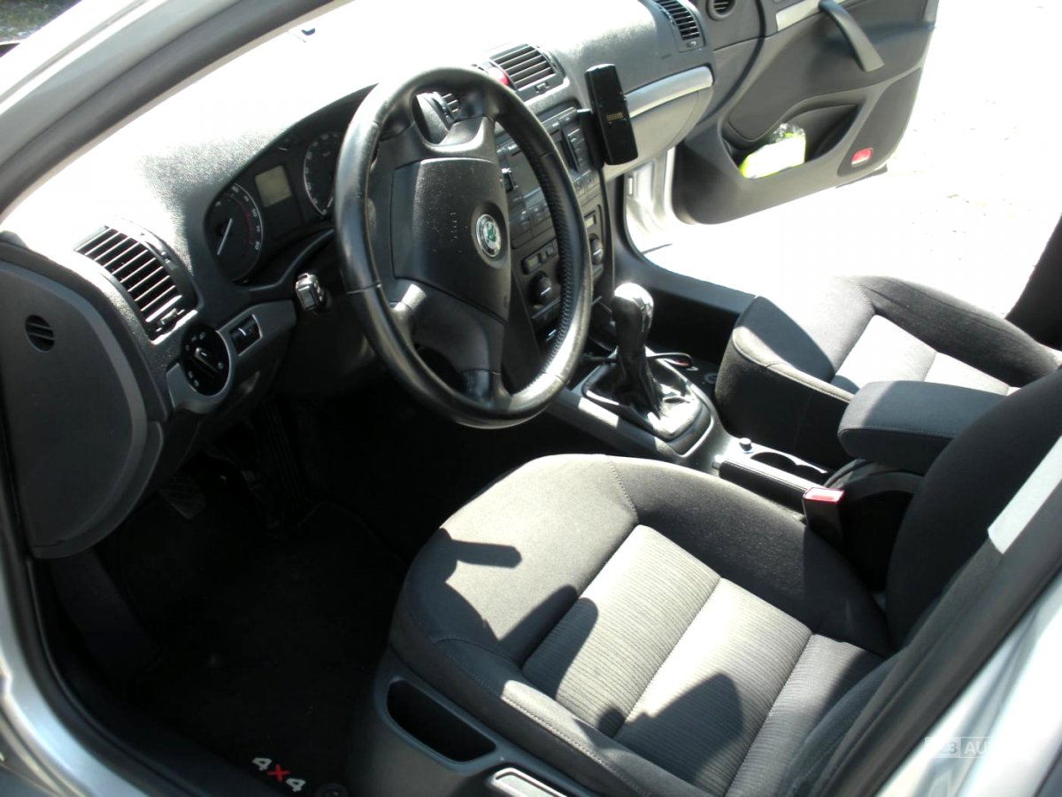 Škoda Octavia, 2006 - pohled č. 6
