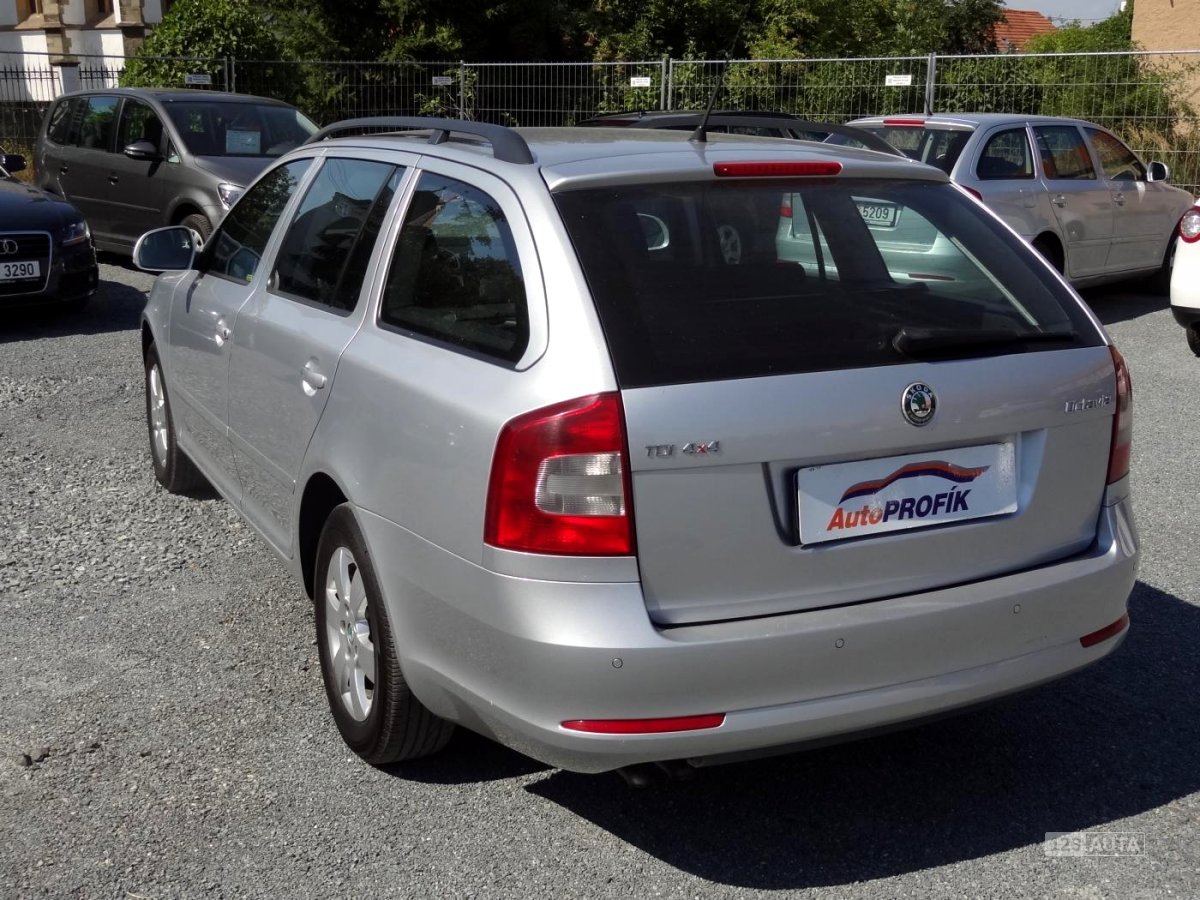 Škoda Octavia, 2010 - pohled č. 4