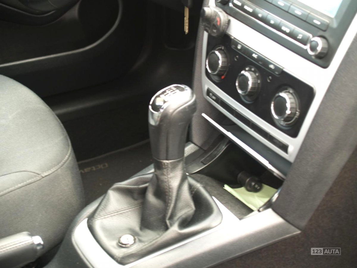 Škoda Octavia, 2011 - pohled č. 14