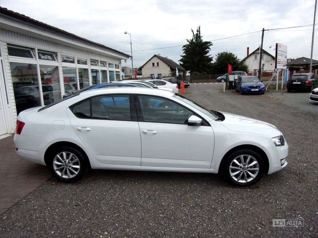 Škoda Octavia, 2016 - pohled č. 5