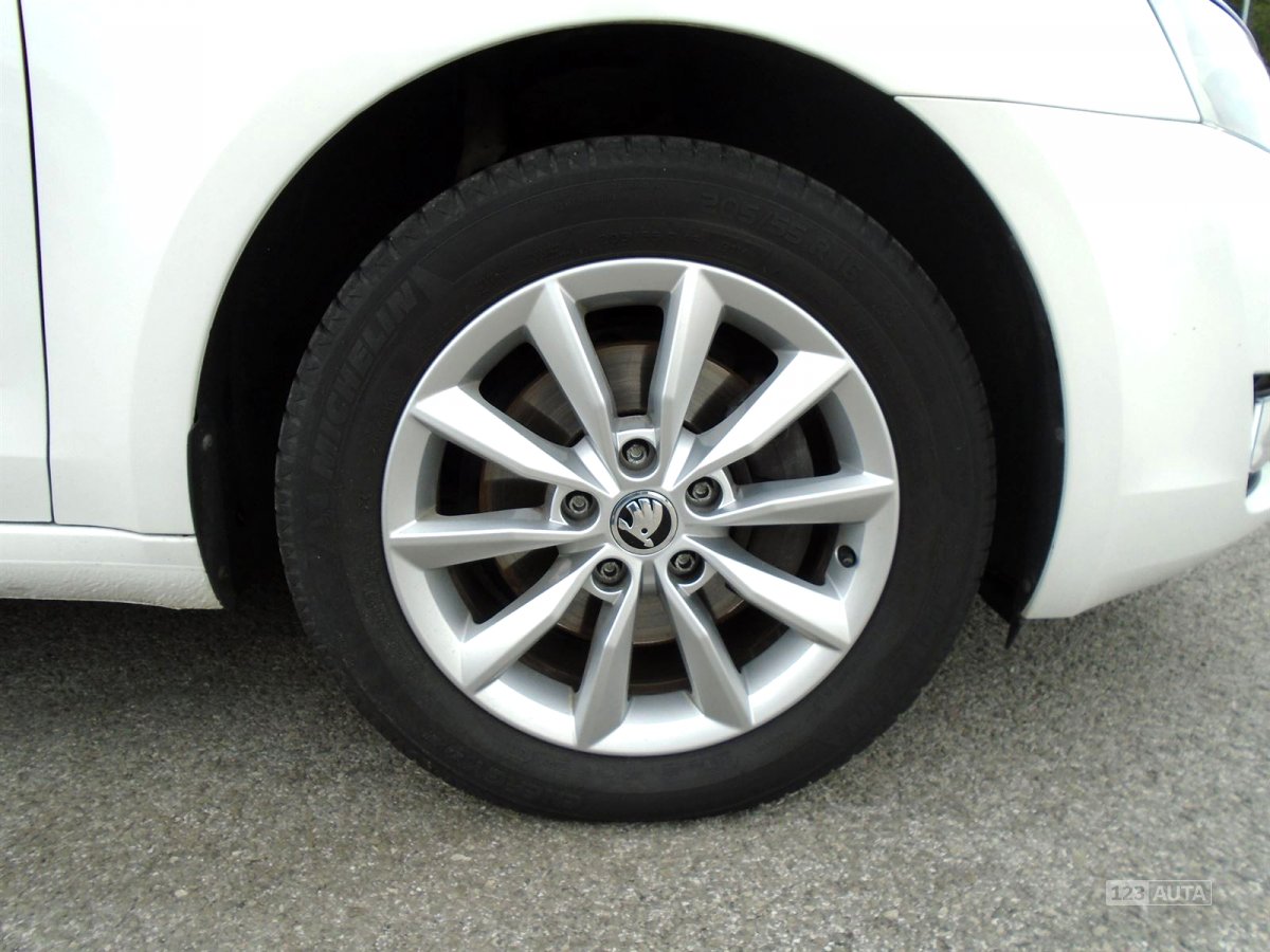 Škoda Octavia, 2013 - pohled č. 16