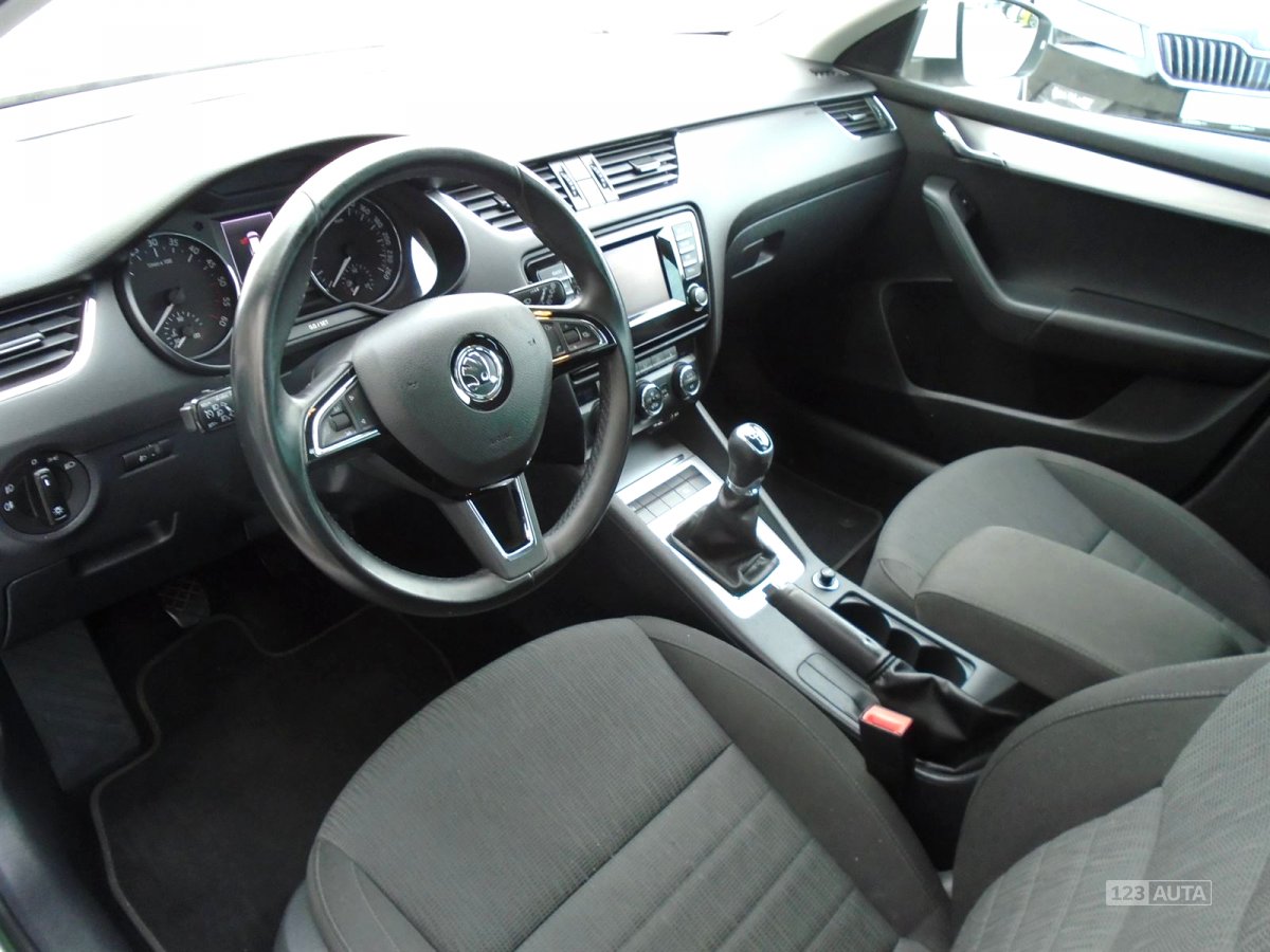 Škoda Octavia, 2013 - pohled č. 5