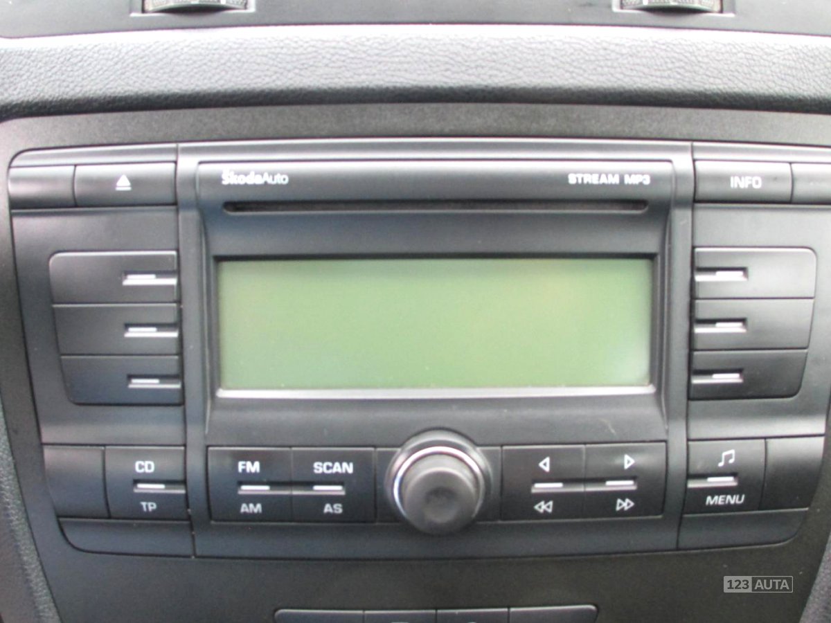 Škoda Octavia, 2006 - pohled č. 10