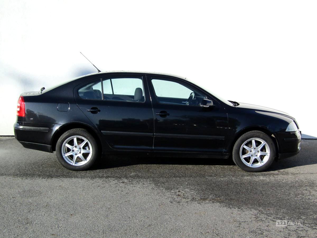 Škoda Octavia, 2005 - pohled č. 4