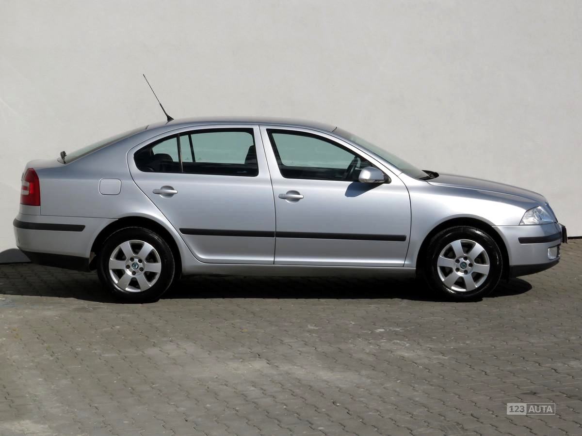 Škoda Octavia, 2008 - pohled č. 4