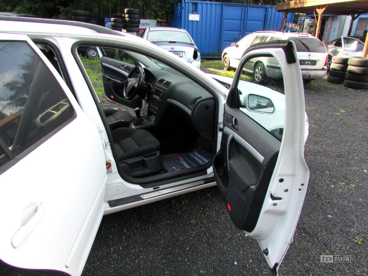Škoda Octavia, 2008 - pohled č. 21