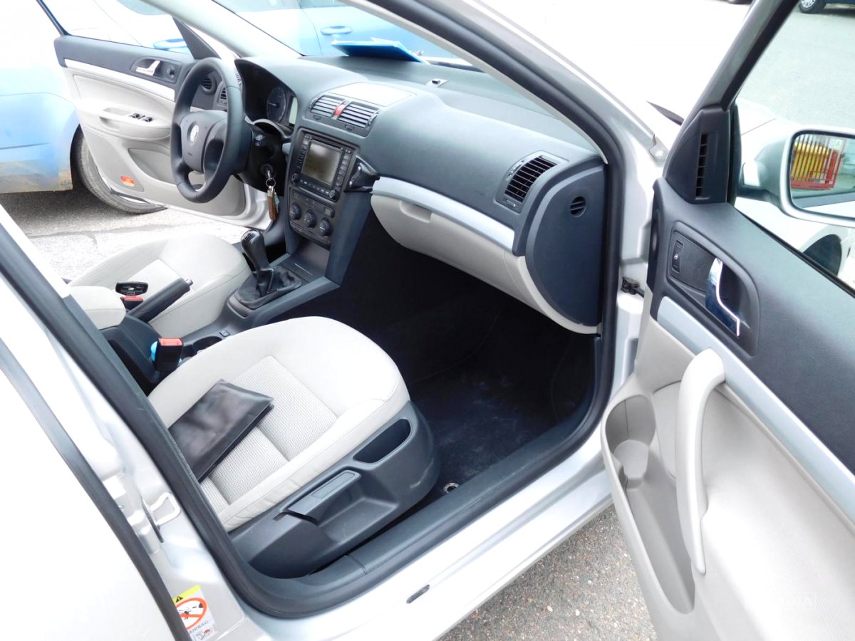 Škoda Octavia, 2006 - pohled č. 22