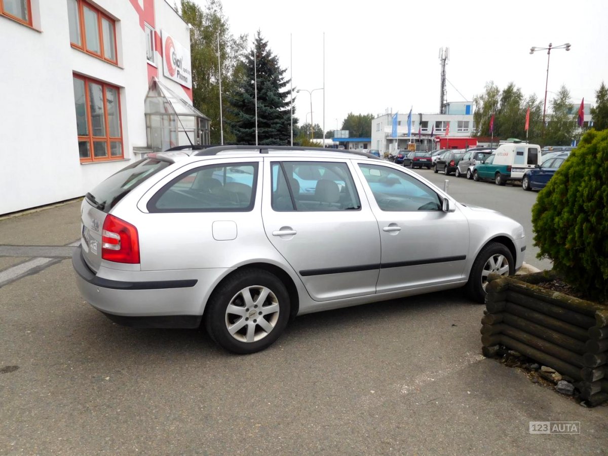 Škoda Octavia, 2006 - pohled č. 4