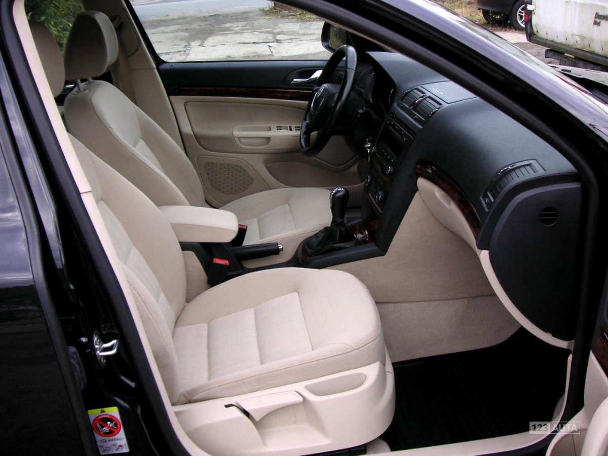 Škoda Octavia, 2010 - pohled č. 8