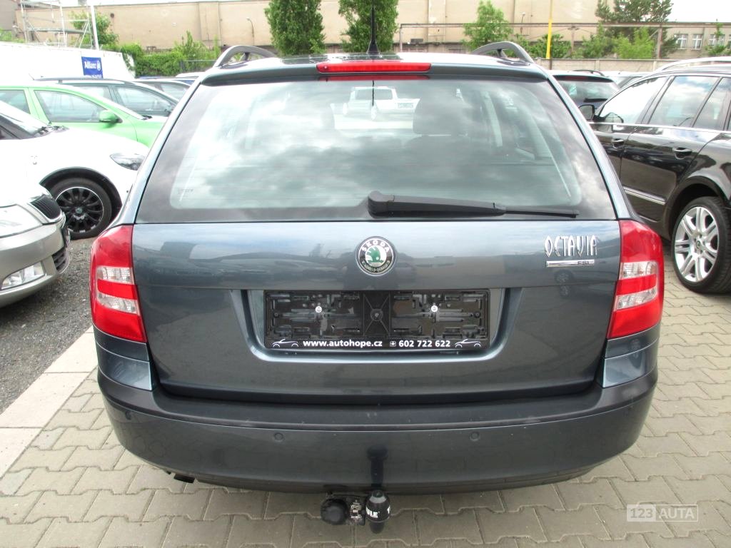 Škoda Octavia, 2005 - pohled č. 4