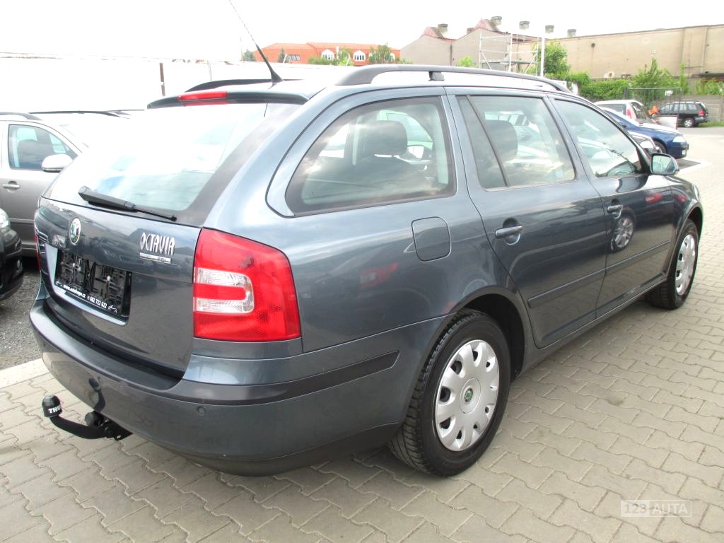 Škoda Octavia, 2005 - pohled č. 5