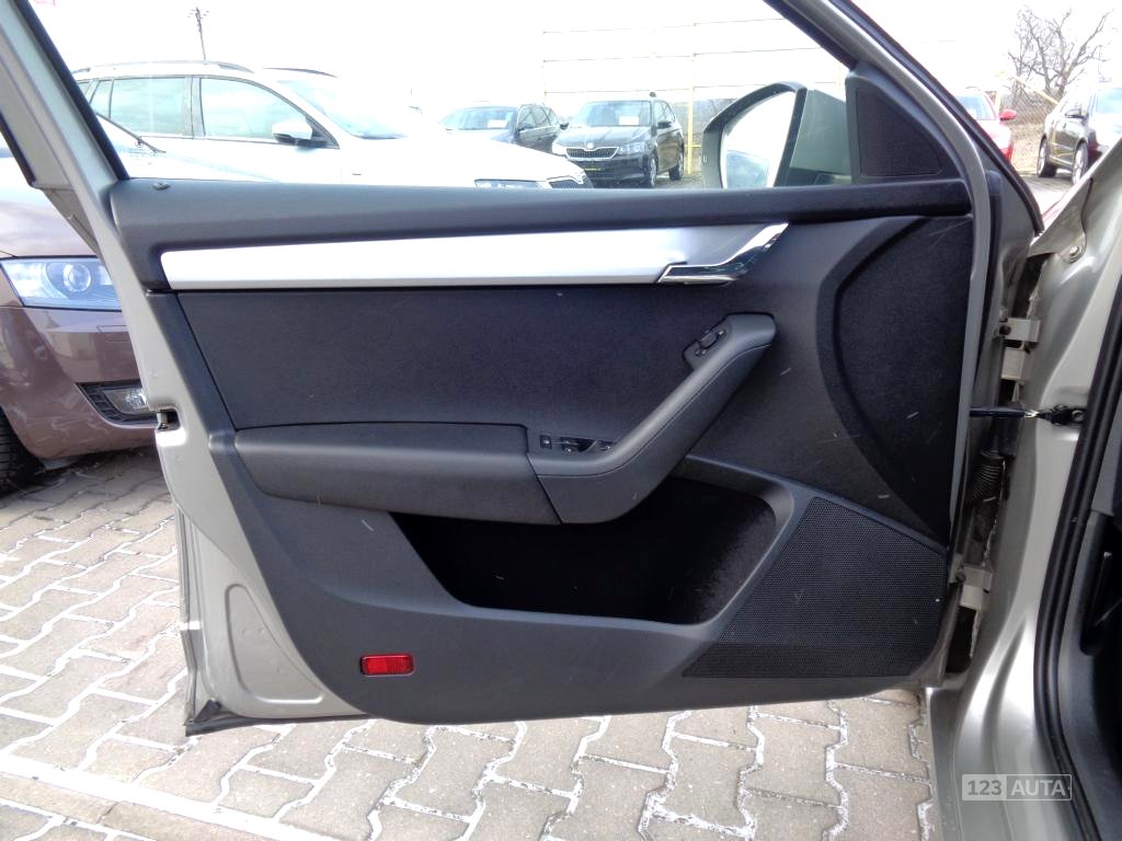 Škoda Octavia, 2014 - pohled č. 7