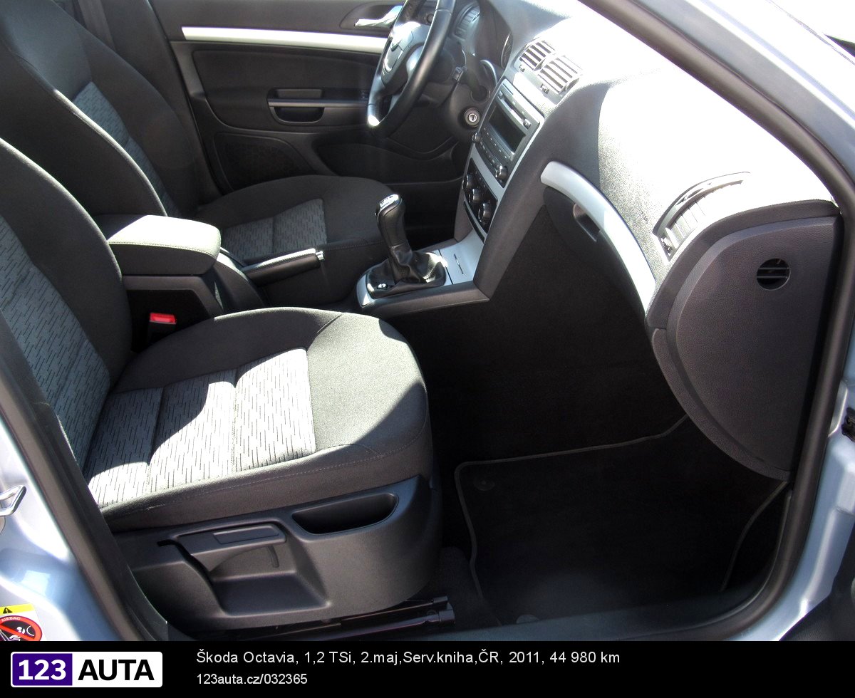 Škoda Octavia, 2011 - pohled č. 16