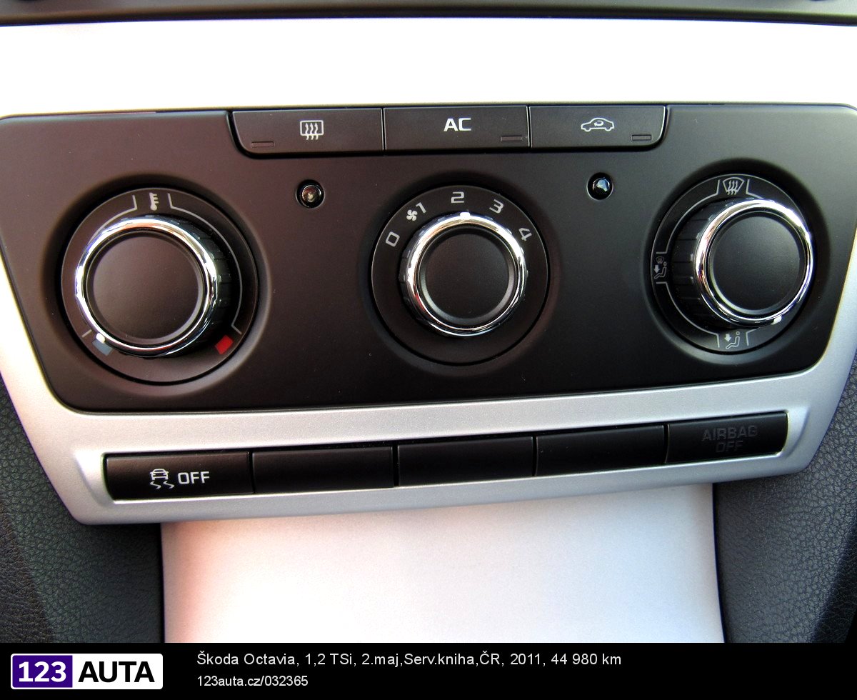 Škoda Octavia, 2011 - pohled č. 25