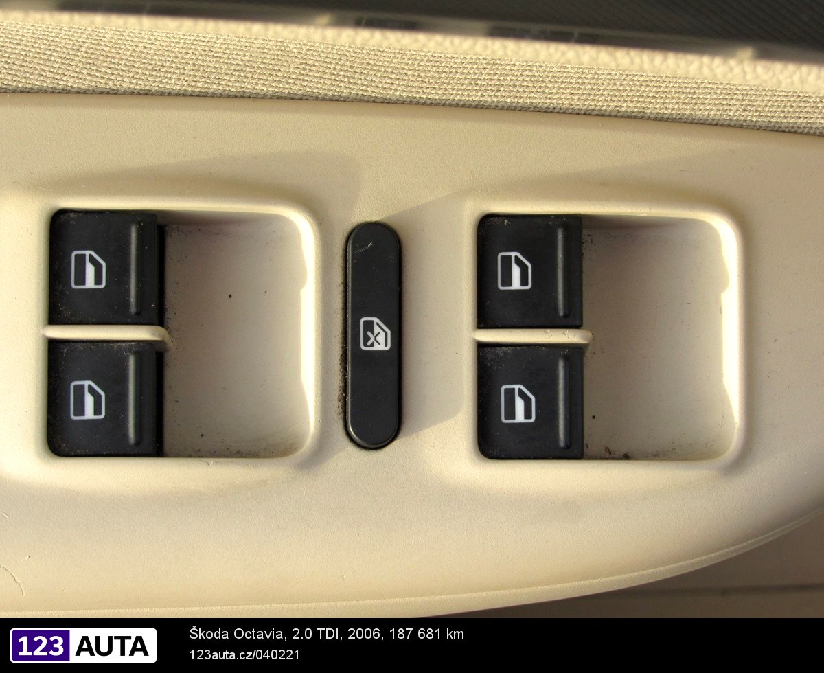 Škoda Octavia, 2006 - pohled č. 21