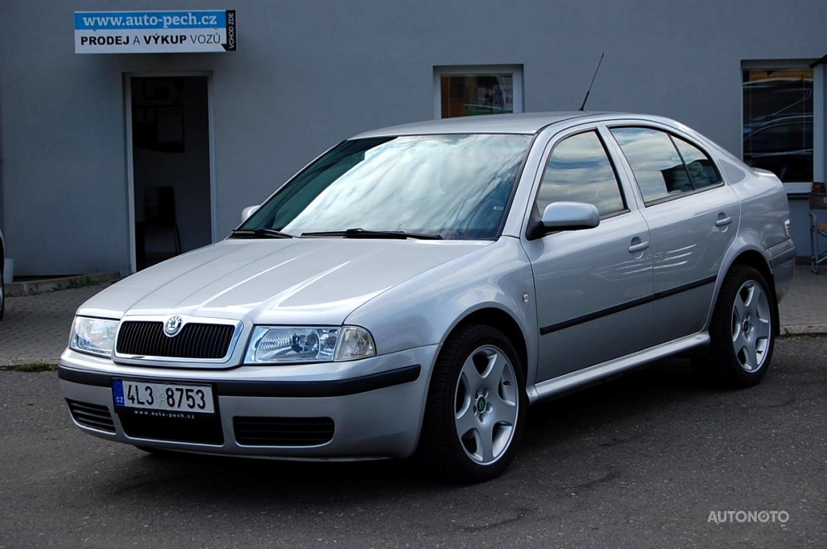 Škoda Octavia, 2002 - celkový pohled