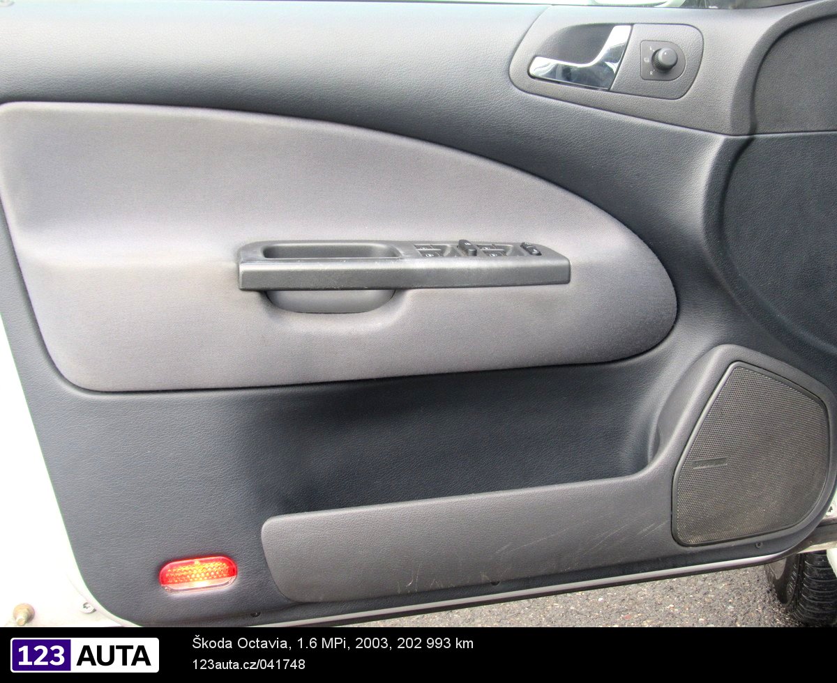 Škoda Octavia, 2003 - pohled č. 17