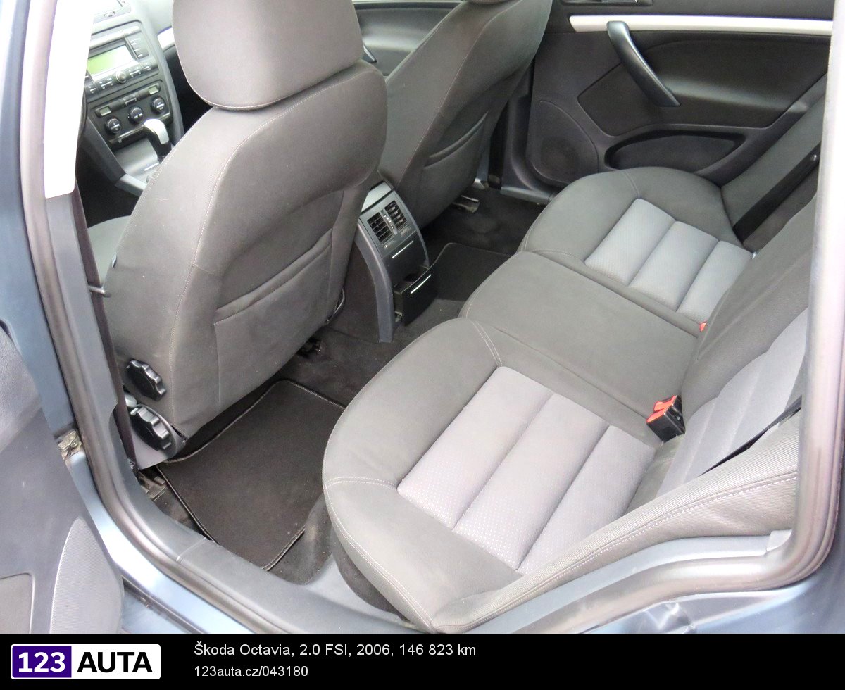Škoda Octavia, 2006 - pohled č. 14