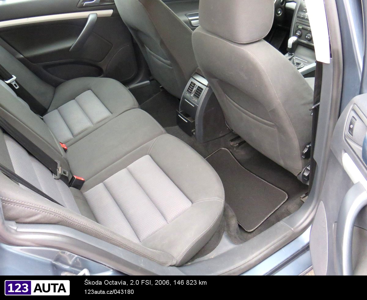 Škoda Octavia, 2006 - pohled č. 16