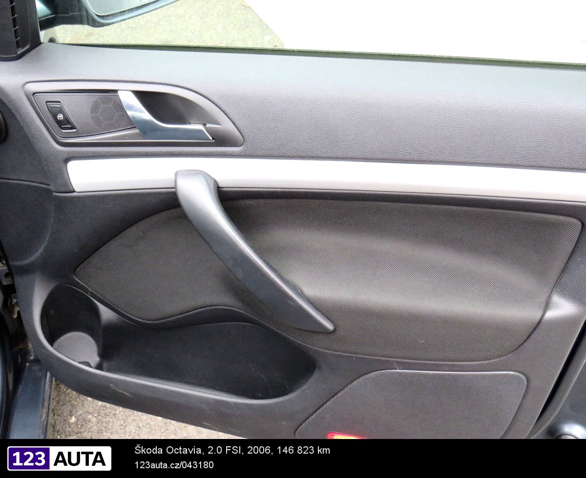 Škoda Octavia, 2006 - pohled č. 21