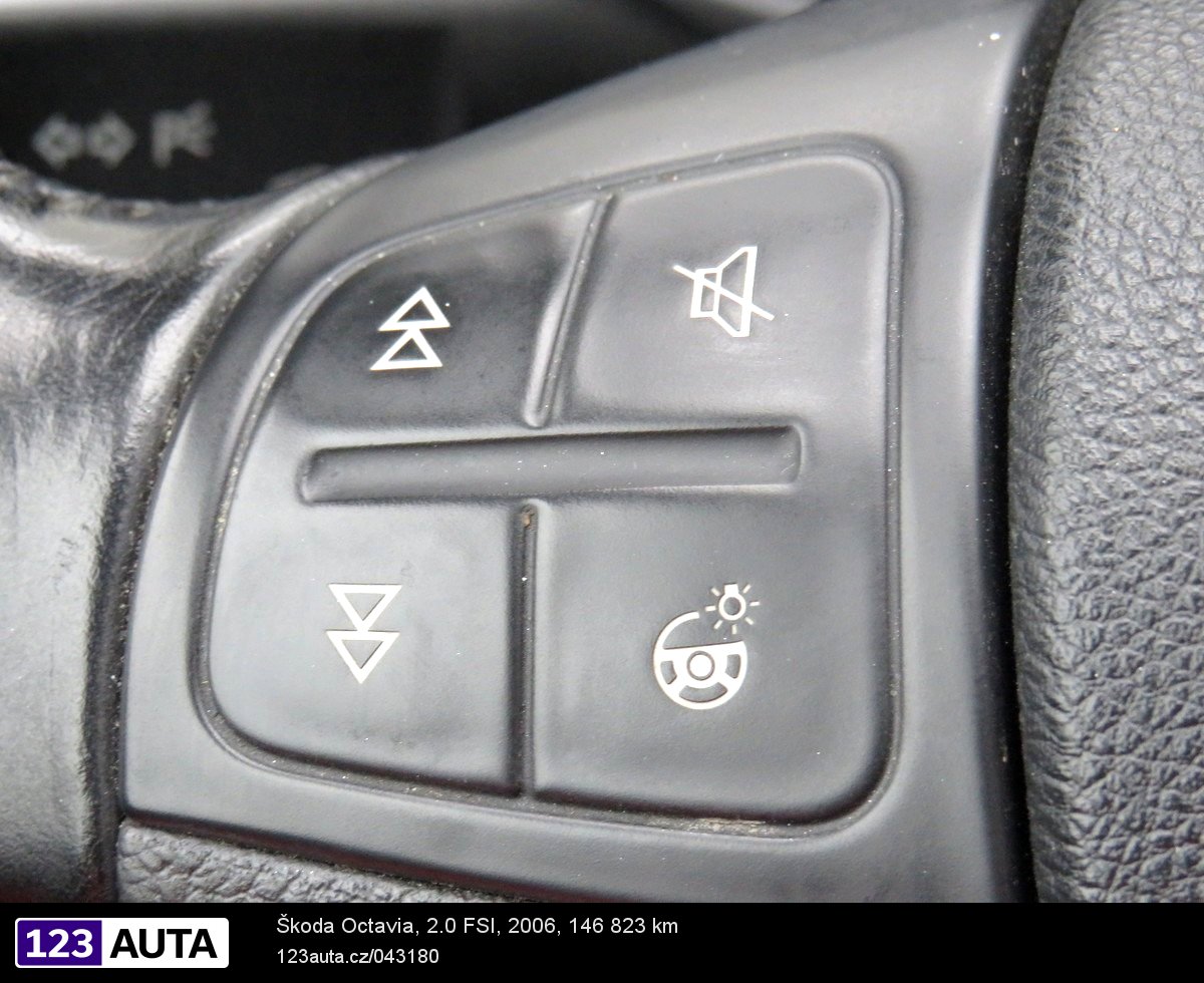 Škoda Octavia, 2006 - pohled č. 25