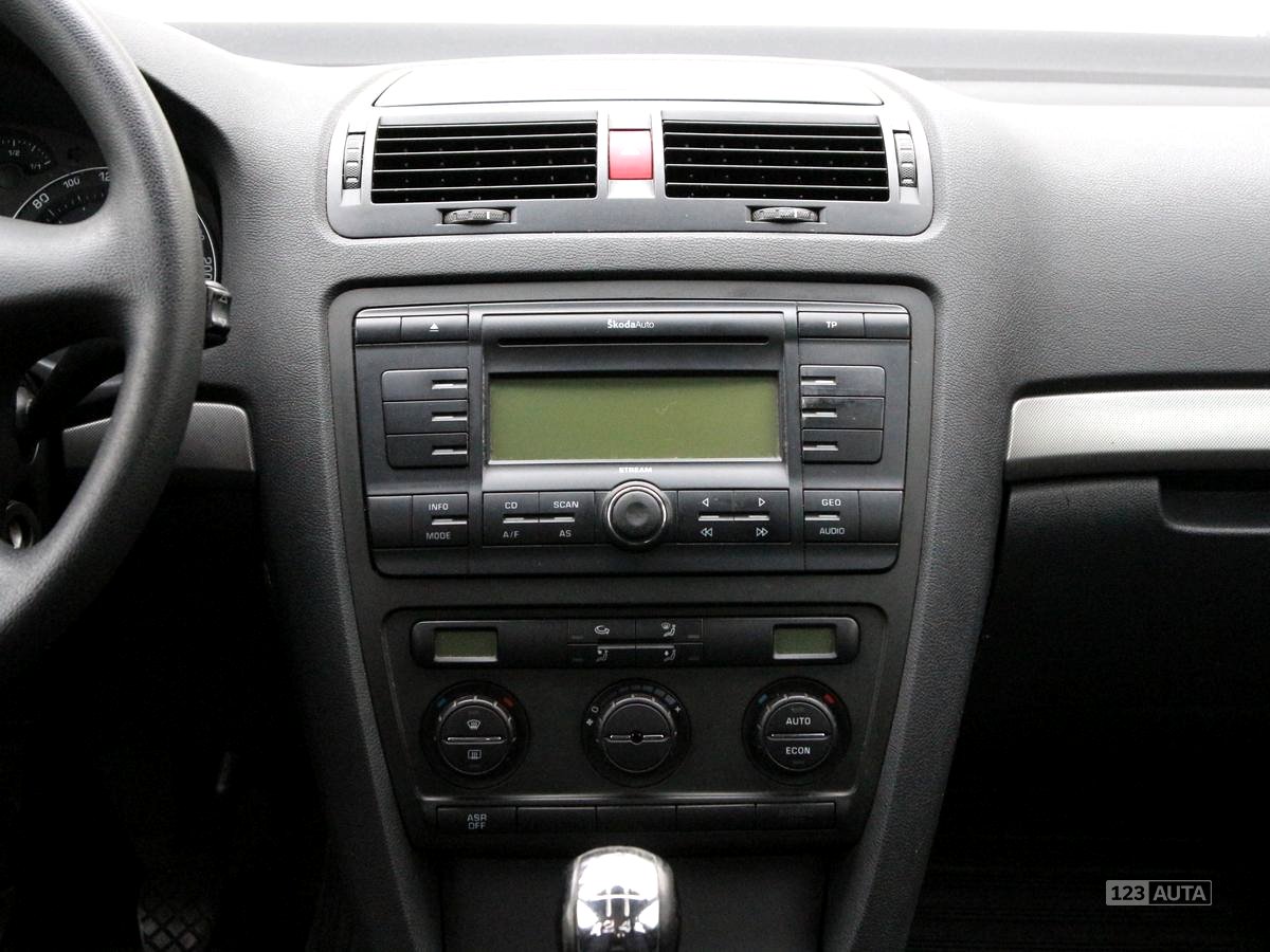 Škoda Octavia II, 2007 - pohled č. 13