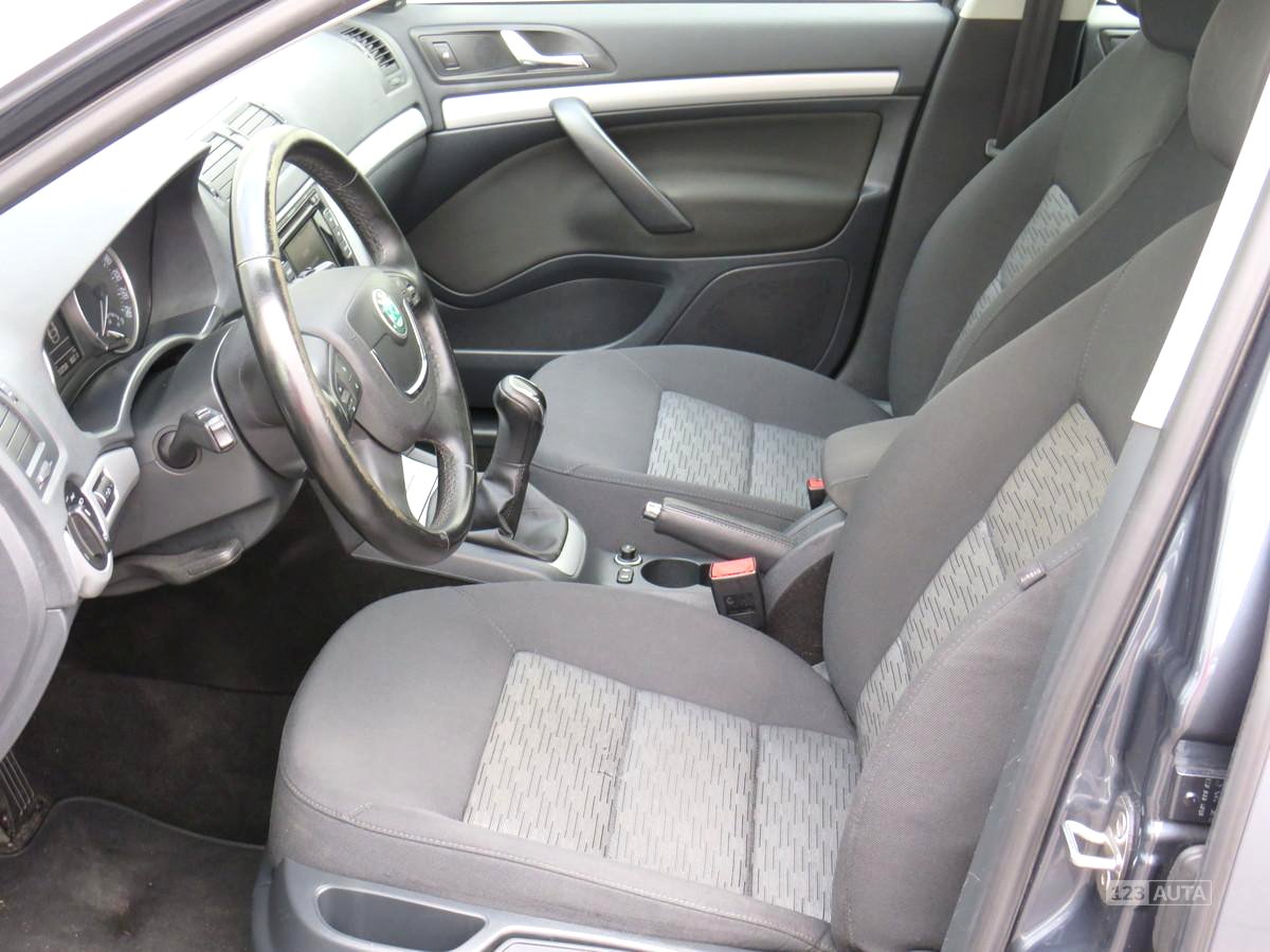 Škoda Octavia II, 2012 - pohled č. 14