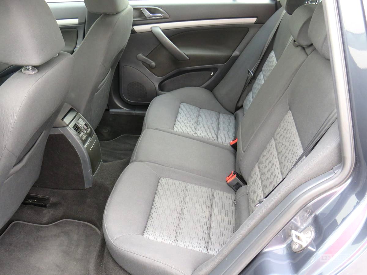 Škoda Octavia II, 2012 - pohled č. 15