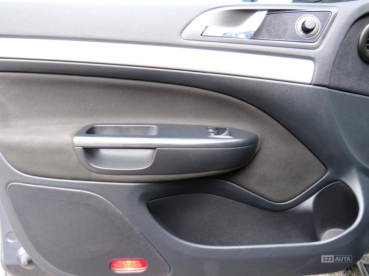 Škoda Octavia II, 2012 - pohled č. 18