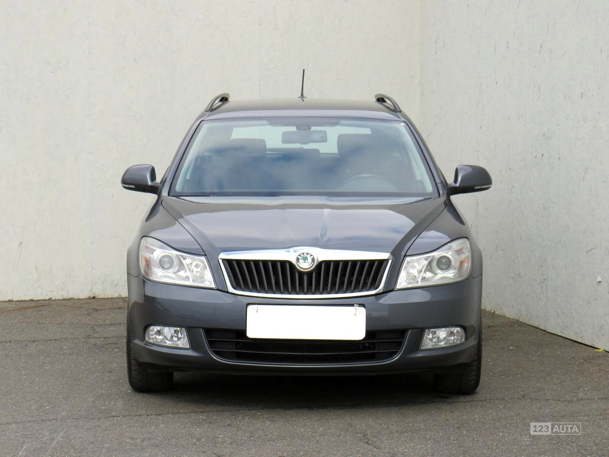 Škoda Octavia II, 2012 - pohled č. 2