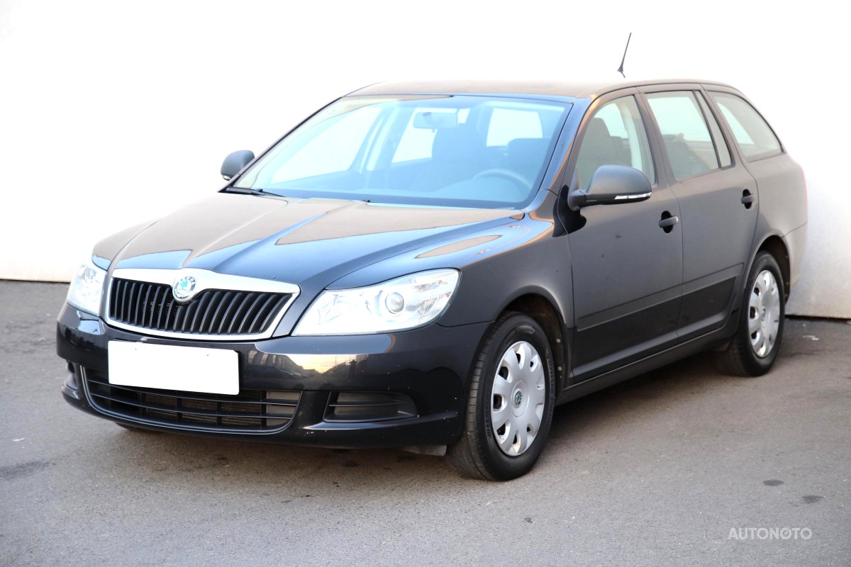 Škoda Octavia, 2012 - pohled č. 3