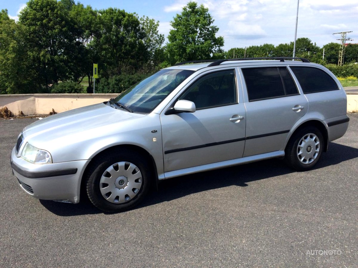 Škoda Octavia, 2003 - celkový pohled