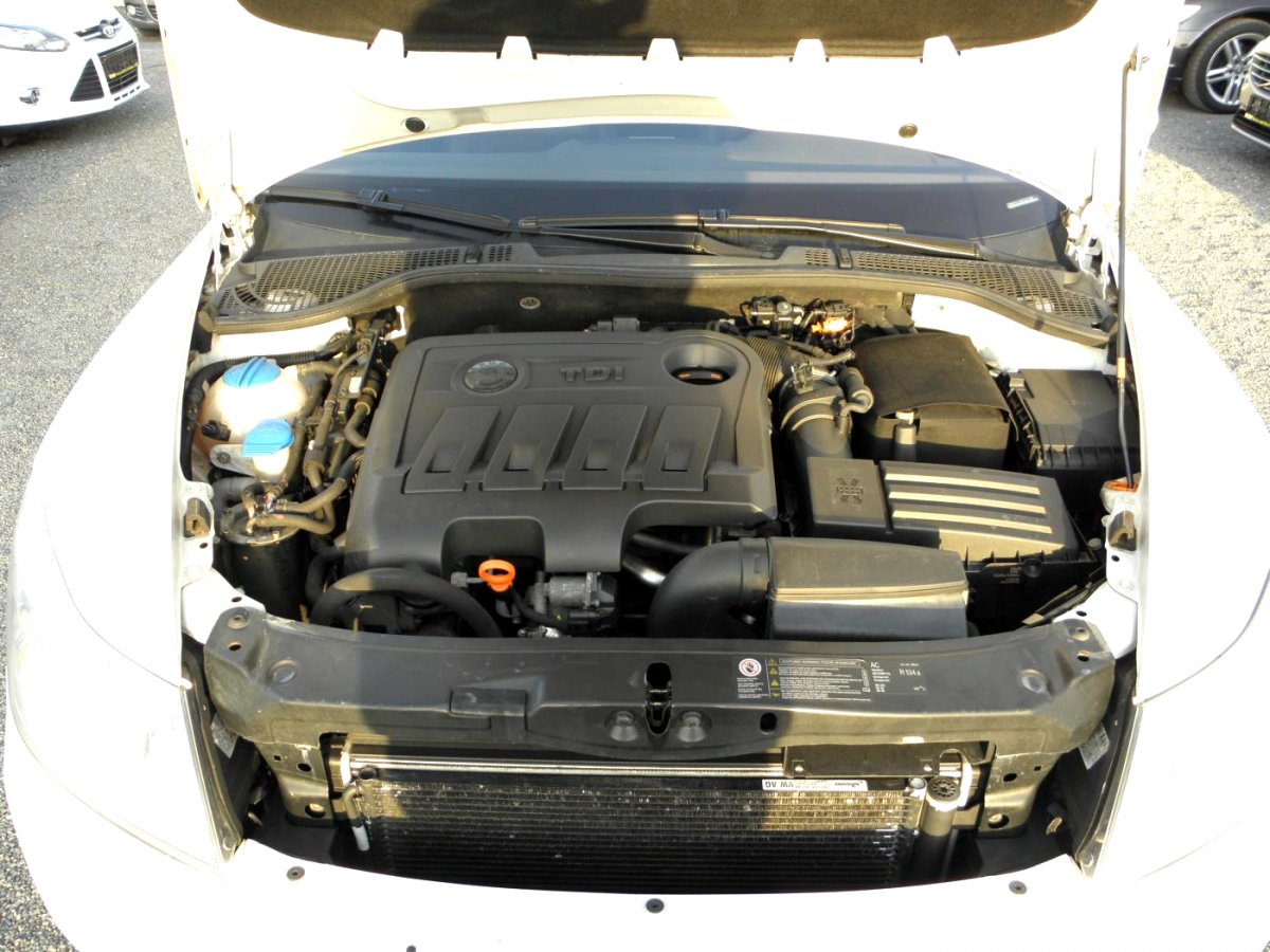 Škoda Octavia, 2012 - pohled č. 25