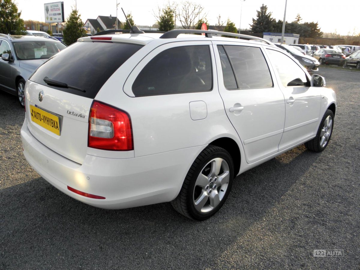 Škoda Octavia, 2012 - pohled č. 5