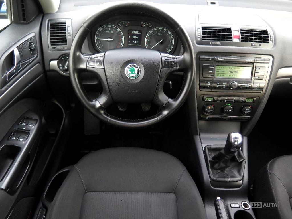 Škoda Octavia, 2008 - pohled č. 16