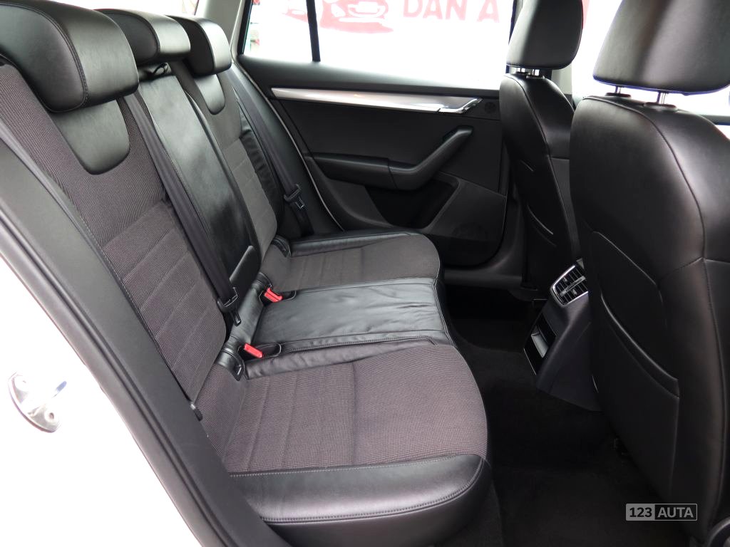 Škoda Octavia, 2013 - pohled č. 14