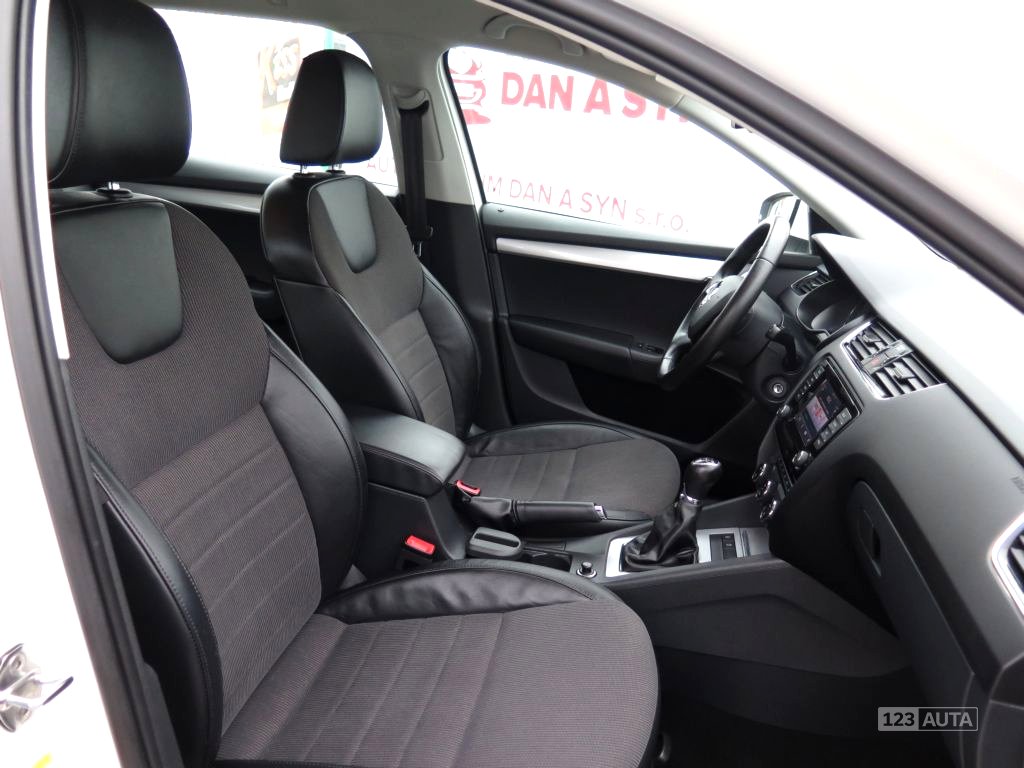 Škoda Octavia, 2013 - pohled č. 15