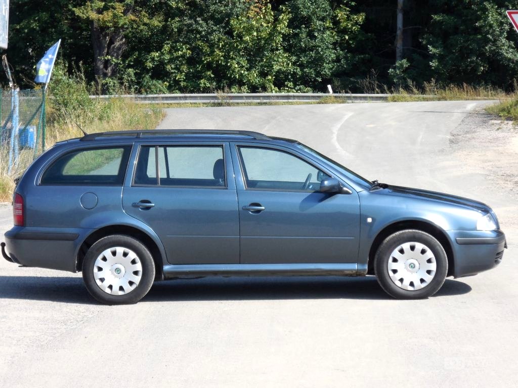 Škoda Octavia, 2005 - pohled č. 4