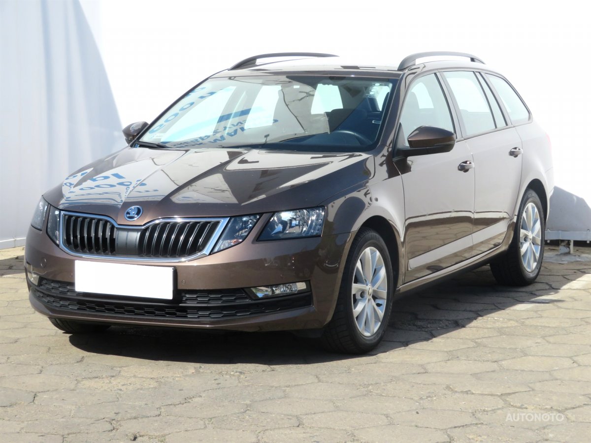 Škoda Octavia, 2018 - pohled č. 3