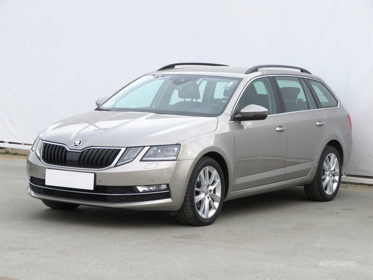Škoda Octavia, 2018 - pohled č. 3