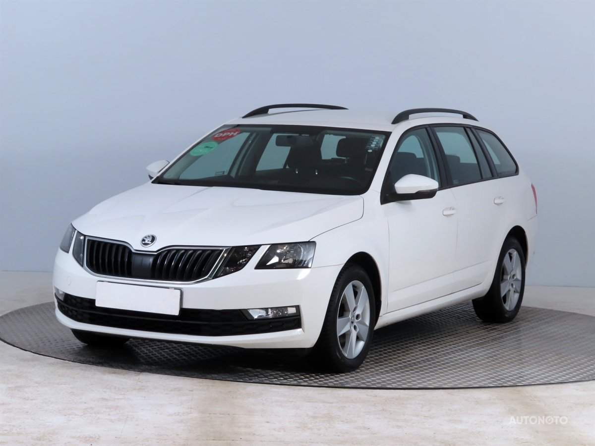 Škoda Octavia, 2019 - pohled č. 3