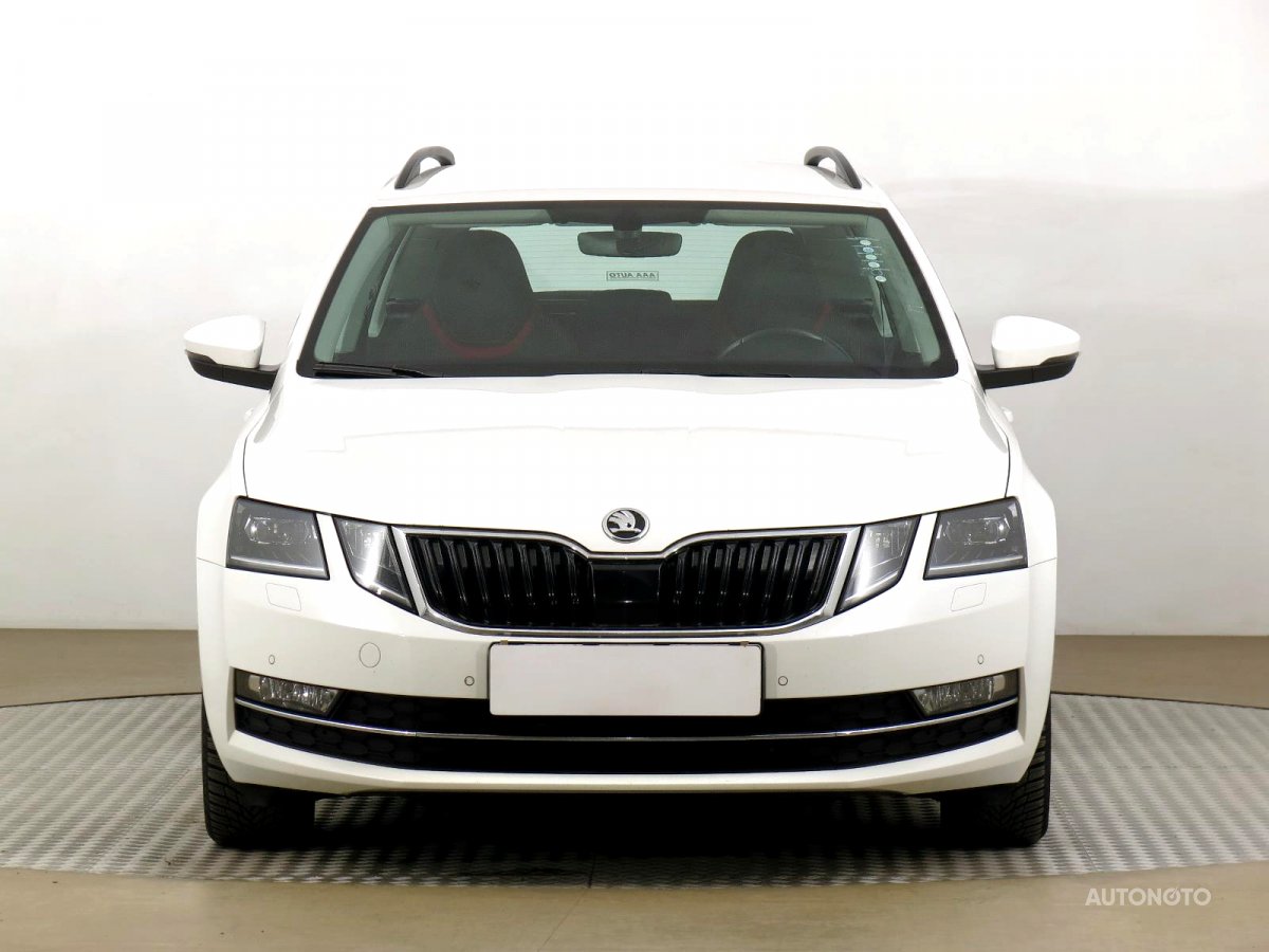 Škoda Octavia, 2019 - pohled č. 2