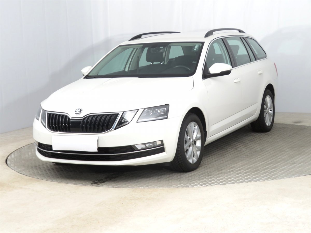 Škoda Octavia, 2018 - pohled č. 3