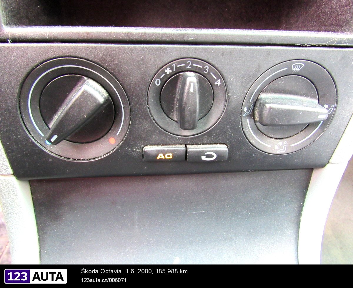 Škoda Octavia, 2000 - pohled č. 24