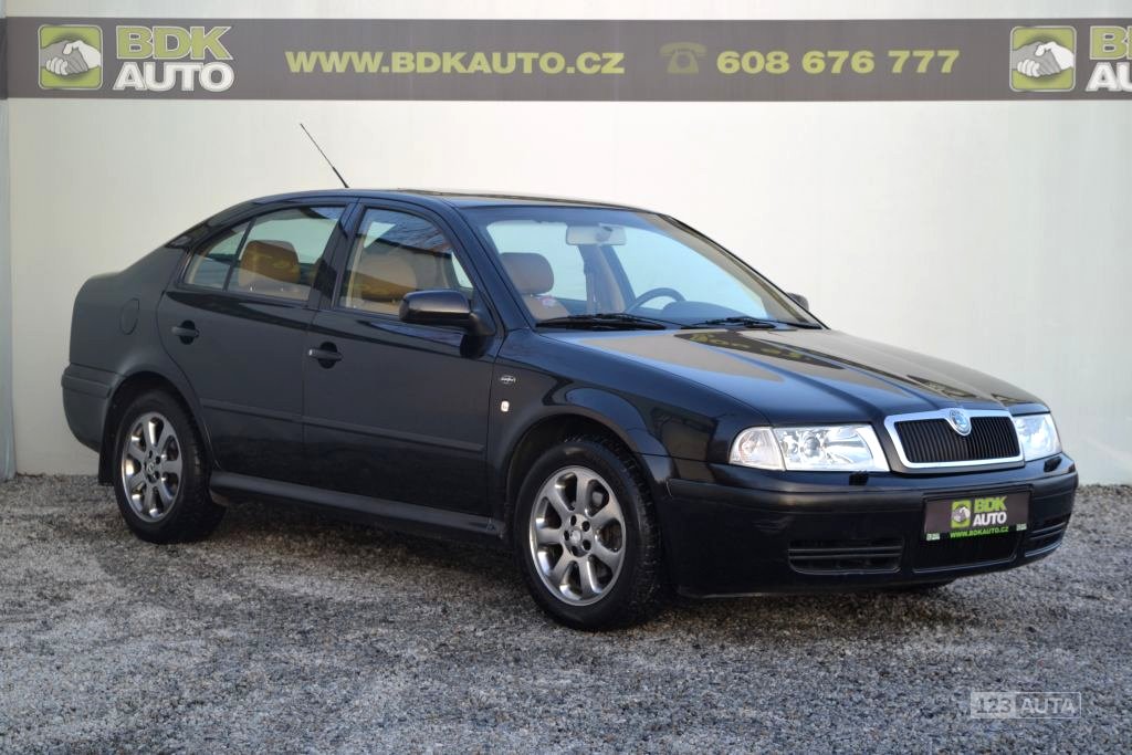 Škoda Octavia, 2003 - celkový pohled