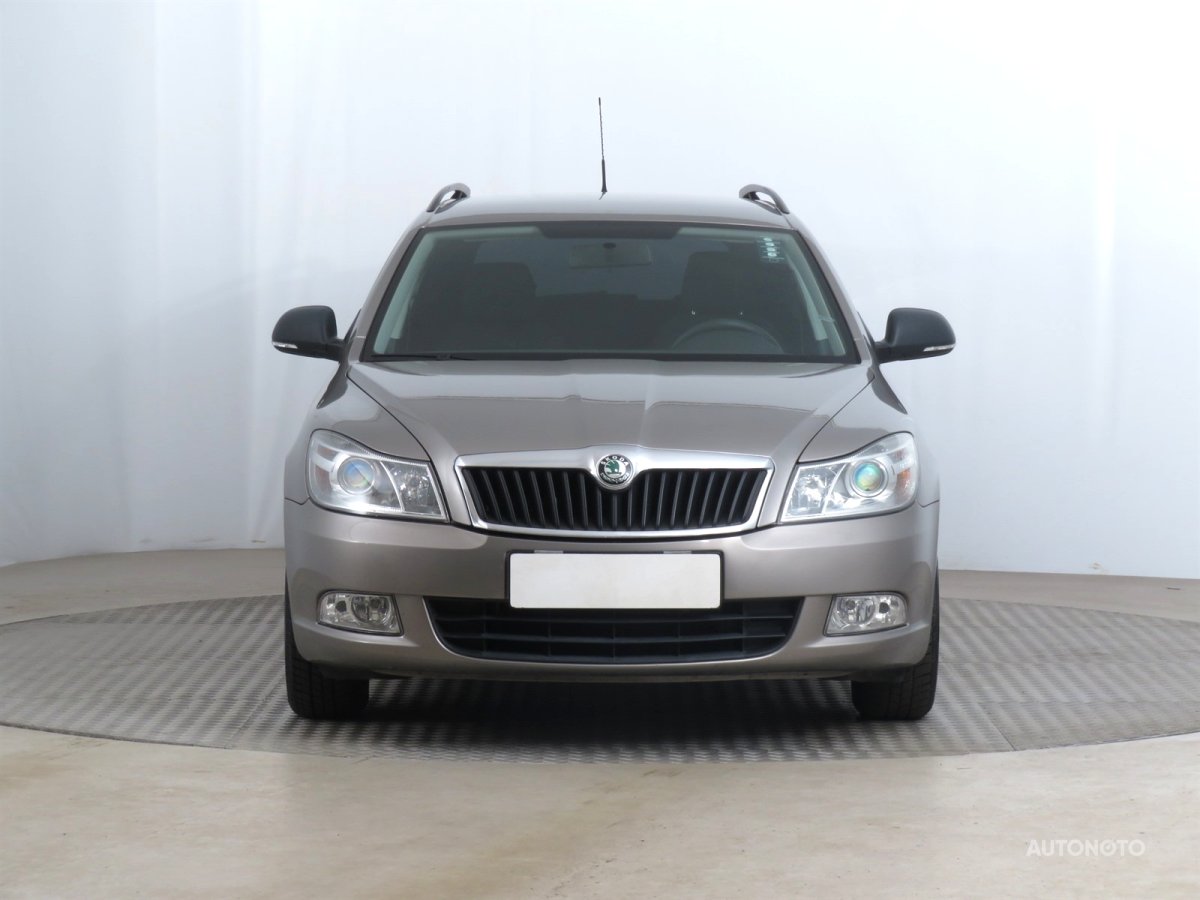 Škoda Octavia, 2009 - pohled č. 2